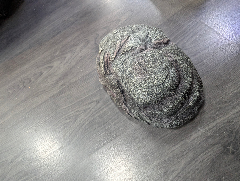Hiding grey, cueva gris Repto